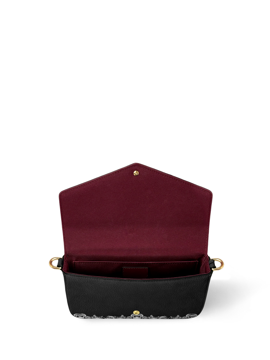 "The Dracula" Envelope Chain Crossbody Bag