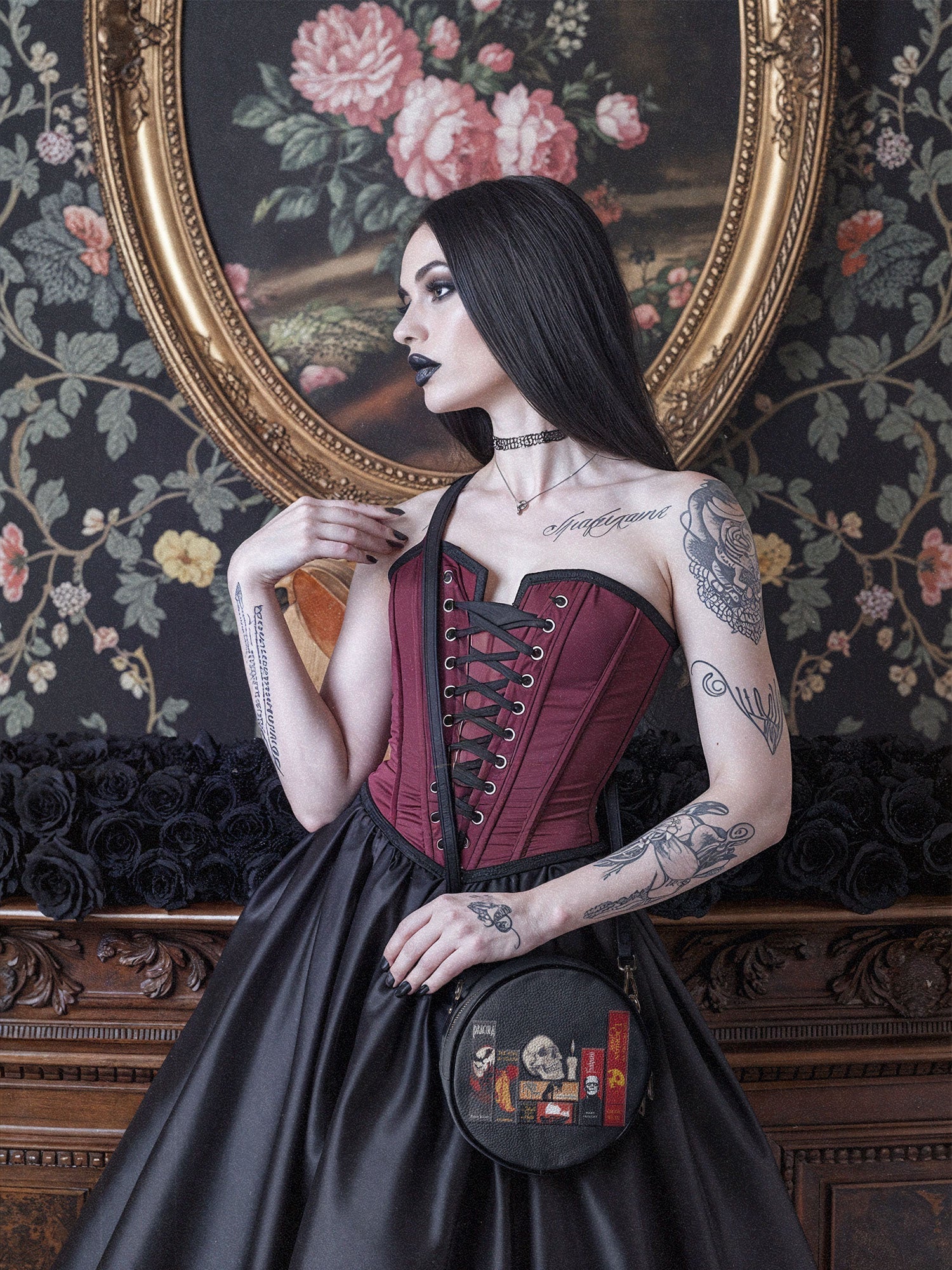 "The Codex of Gothic Tales" Deadlight Black Circle Crossbody Bag